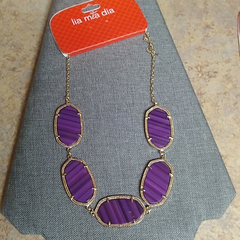 😻 3 For $15 Purple Striped Lucite Necklace - Picture 4 of 4